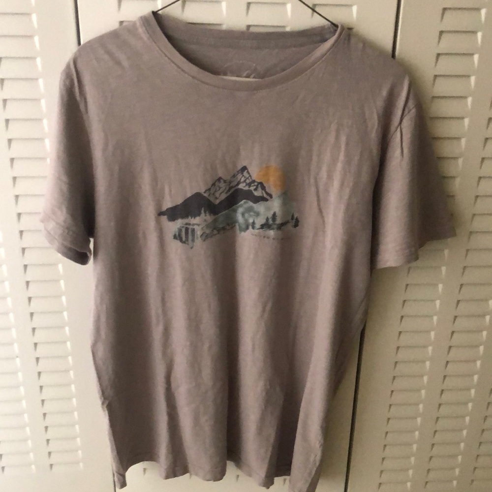 Grey T-shirt size small
